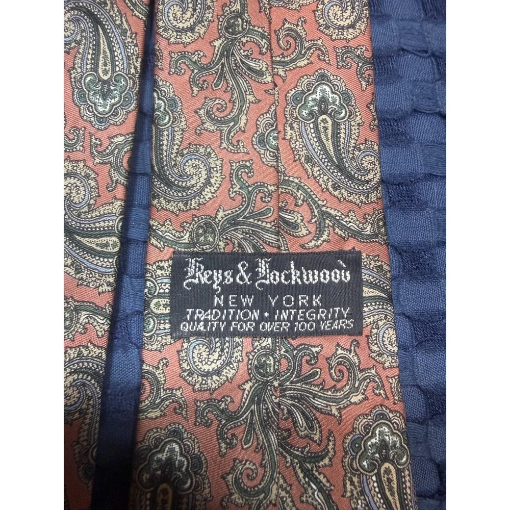 Vintage Keys & Lockwood Tie 100% Silk Necktie Made in USA Red Paisley Pattern